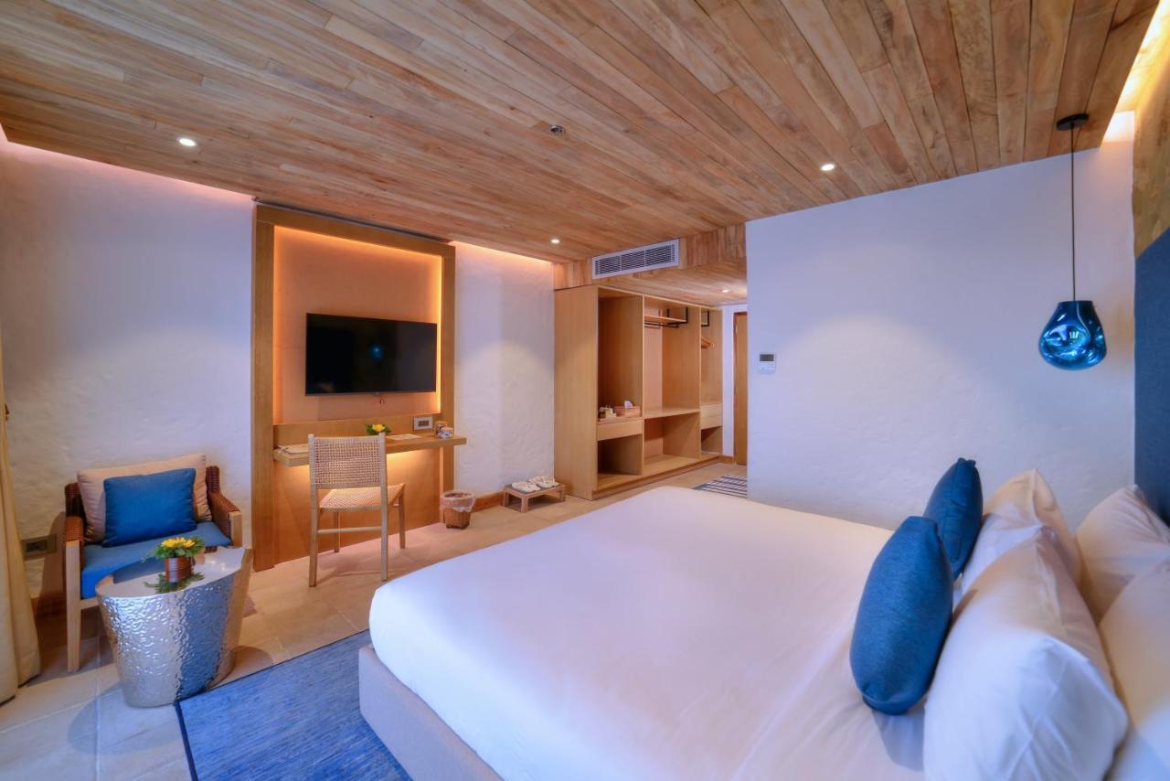 Hotel Barahi Pokhara Extérieur photo