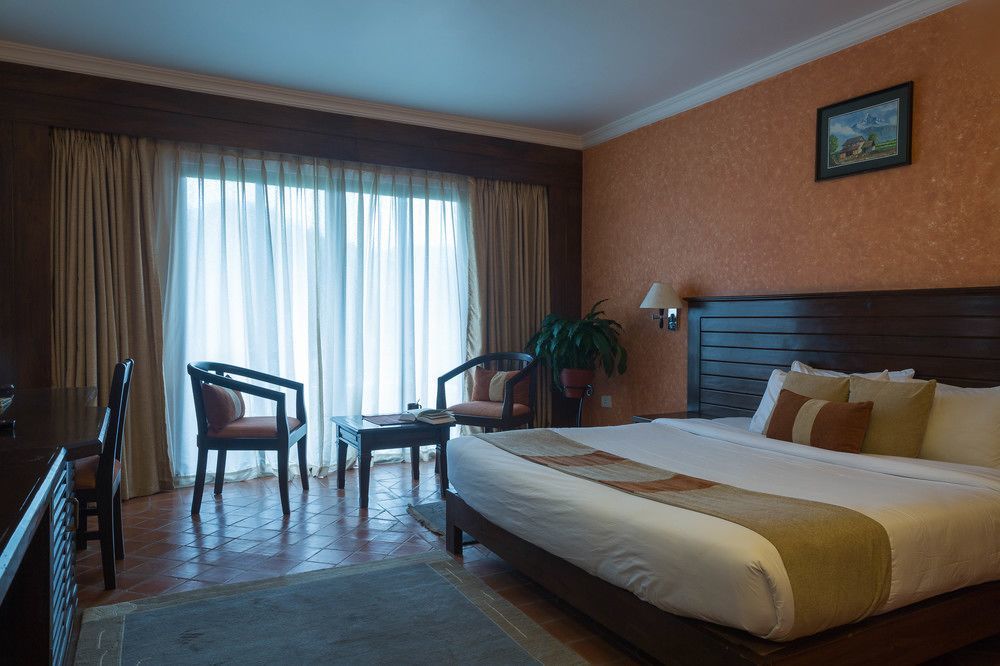 Hotel Barahi Pokhara Extérieur photo